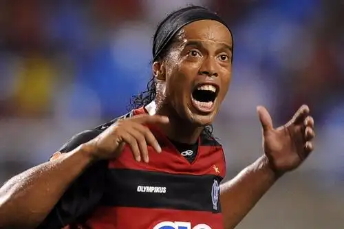 不論是足球 不論是足球