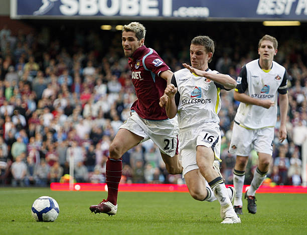 一背景下引 一背景下引